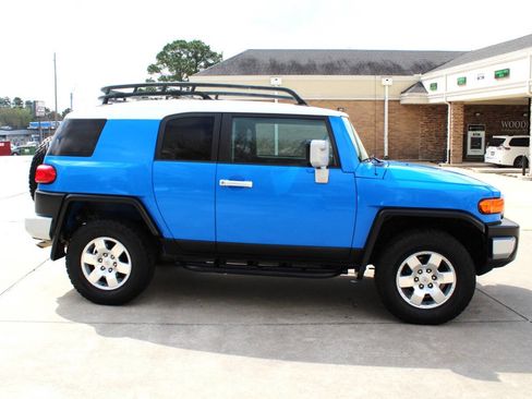 Used 2007 Toyota FJ Cruiser 4WD image 1