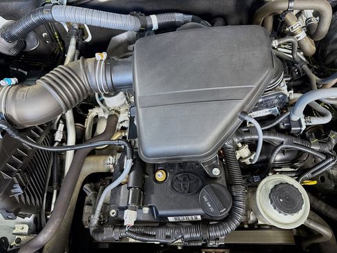 Used 2021 Toyota Tacoma SR image 35