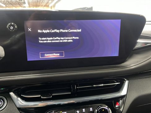 Used 2025 Buick Envista Sport Touring w/ Convenience I Package FWD image 9