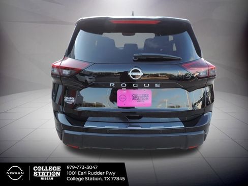New 2026 Nissan Rogue SV image 5
