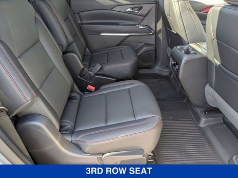 New 2026 Chevrolet Traverse Z71 w/ LPO, Floor Liner Package image 32