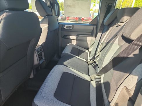 New 2025 Ford Bronco 4-Door image 17