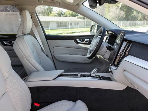 New 2026 Volvo XC60 T8 Ultra w/ Climate Package AWD/4WD image 19