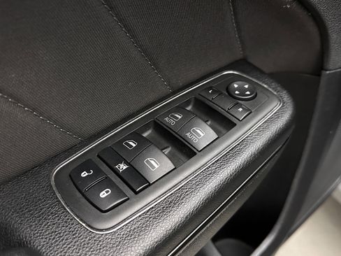 Used 2023 Dodge Charger SXT w/ Blacktop Package image 12