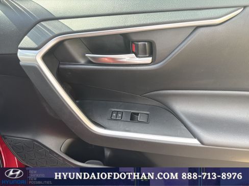 Used 2023 Toyota RAV4 XLE w/ Convenience Package FWD image 17