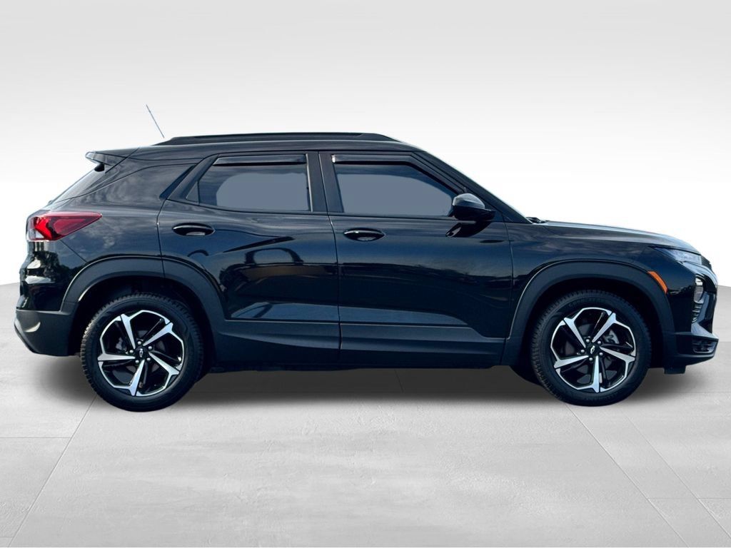 Used 2021 Chevrolet TrailBlazer RS FWD image 8
