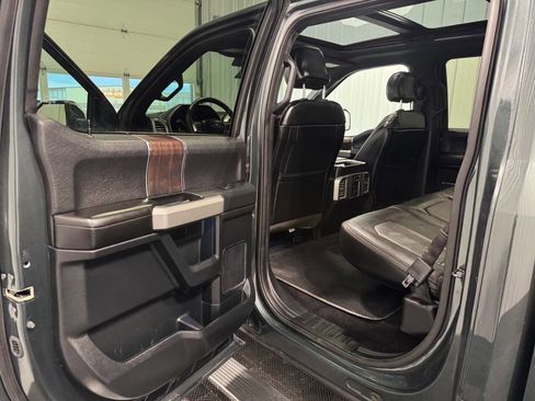 Used 2015 Ford F150 Platinum w/ Equipment Group 701A Luxury AWD/4WD image 14