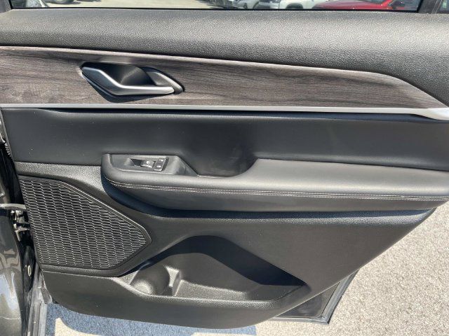 Used 2023 Jeep Grand Cherokee L Limited AWD/4WD image 23