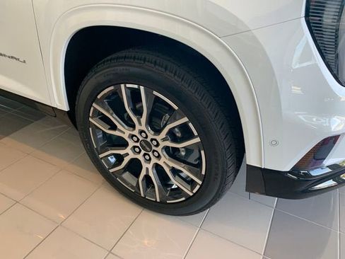 New 2026 GMC Acadia Denali Ultimate AWD/4WD image 5