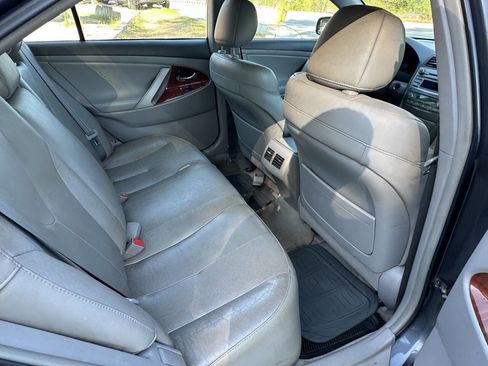 Used 2011 Toyota Camry XLE w/ XLE Extra-Value Pkg #2 FWD image 12