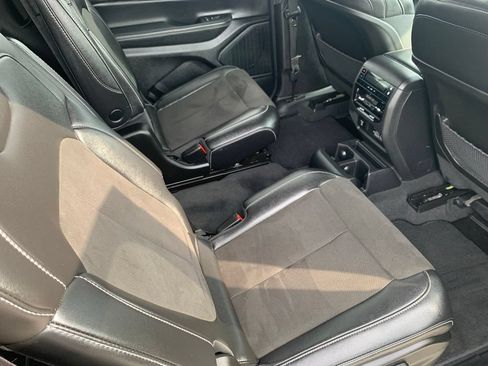 Used 2023 Jeep Grand Cherokee L Laredo AWD/4WD image 25