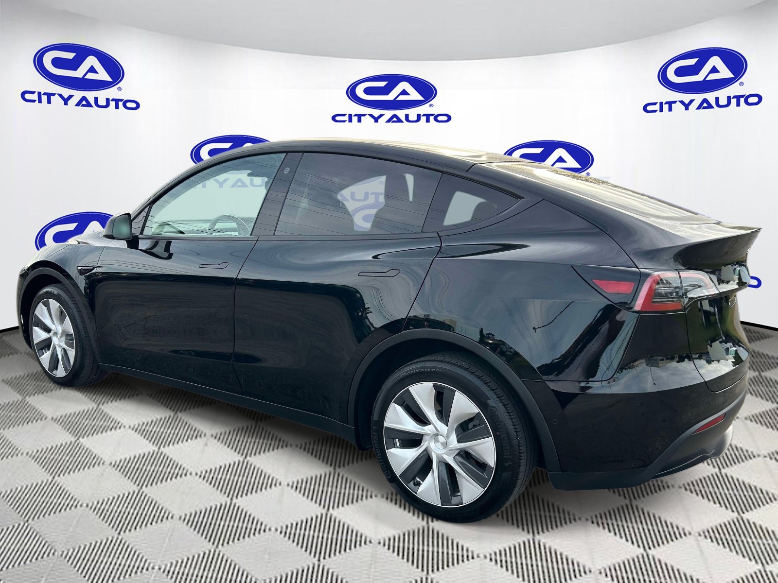 Used 2022 Tesla Model Y Long Range AWD/4WD image 6