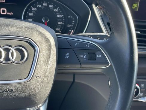 Used 2022 Audi Q5 2.0T Premium image 24