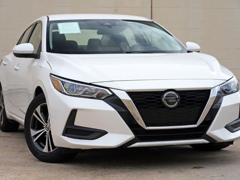 Used 2021 Nissan Sentra SV FWD image 2
