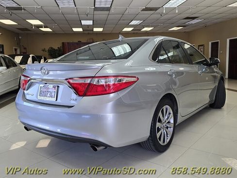 Used 2017 Toyota Camry XLE w/ Advanced Technology Package FWD image 4