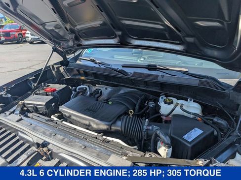 Used 2021 Chevrolet Silverado 1500 Custom Trail Boss w/ Safety Confidence Package AWD/4WD image 32