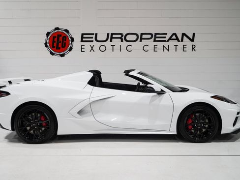 Used 2026 Chevrolet Corvette Stingray Convertible w/ Z51 Performance Package RWD image 7