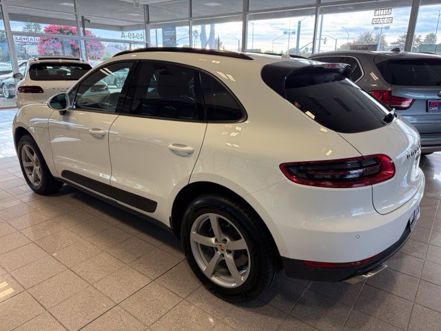 Used 2018 Porsche Macan AWD/4WD image 6