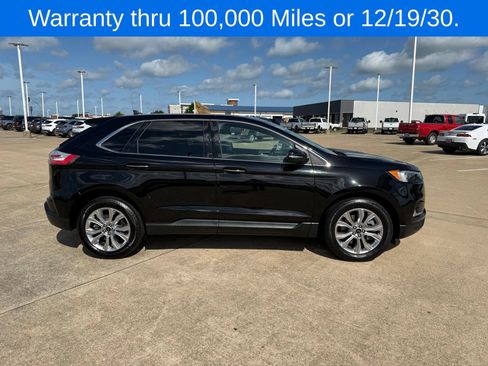 Certified 2024 Ford Edge Titanium AWD/4WD image 4