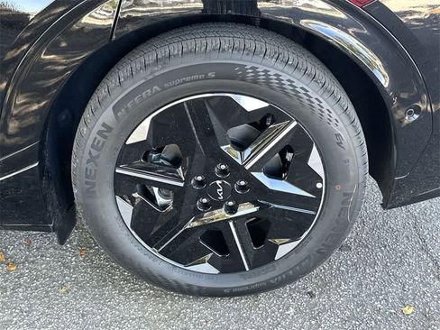 New 2025 Kia EV6 GT-Line image 11