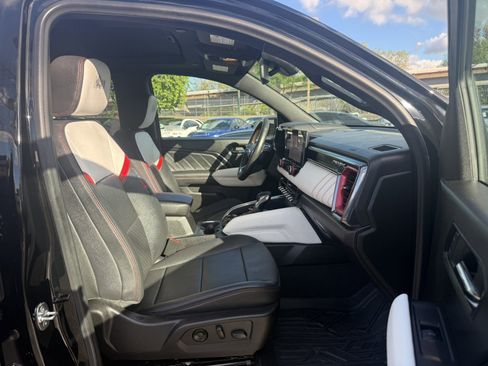 Used 2024 GMC Canyon AT4X w/ AT4X AEV Edition image 20