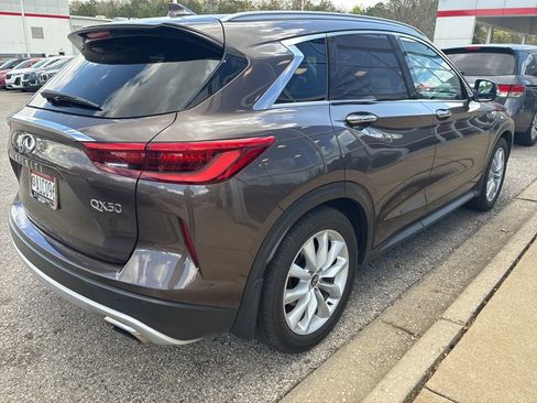 Used 2019 INFINITI QX50 Essential w/ Premium Audio Package image 3