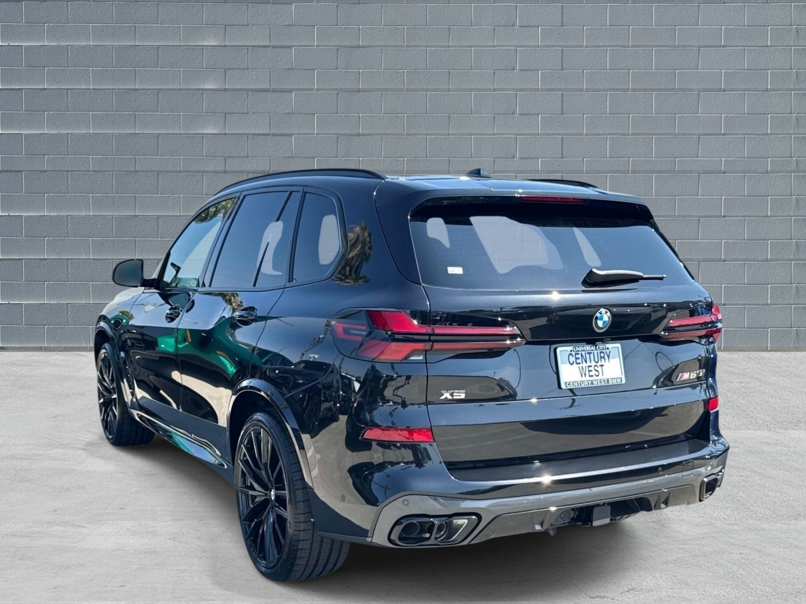 Used 2026 BMW X5 M60i w/ Executive Package AWD/4WD image 3