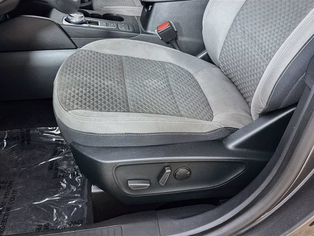 Used 2020 Ford Escape SE FWD image 22
