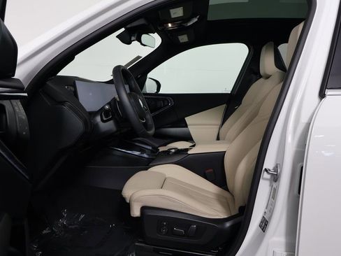 Used 2025 BMW X3 xDrive30i w/ Convenience Package image 10