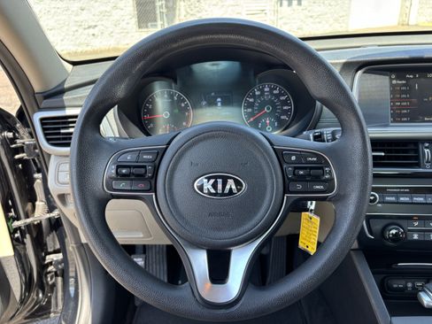 Used 2018 Kia Optima LX w/ 17" Alloy Wheels Package FWD image 24