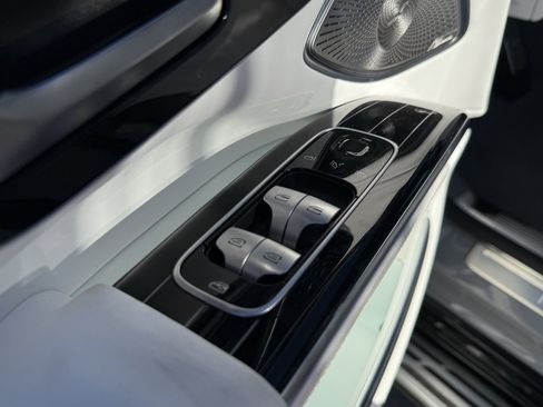 New 2025 Mercedes-Benz Maybach EQS 680 4MATIC image 13