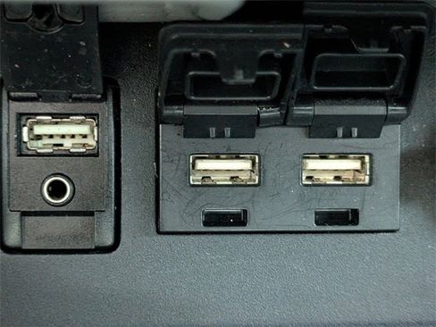 Used 2019 Toyota Highlander LE image 21