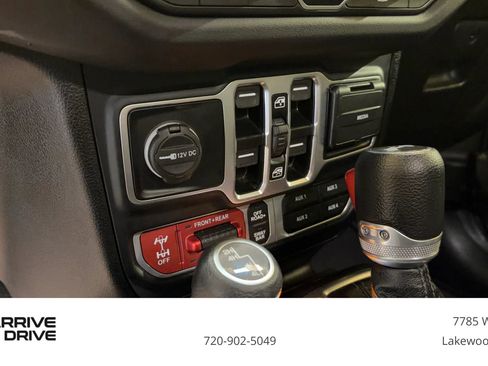 Used 2025 Jeep Wrangler Unlimited Rubicon image 24