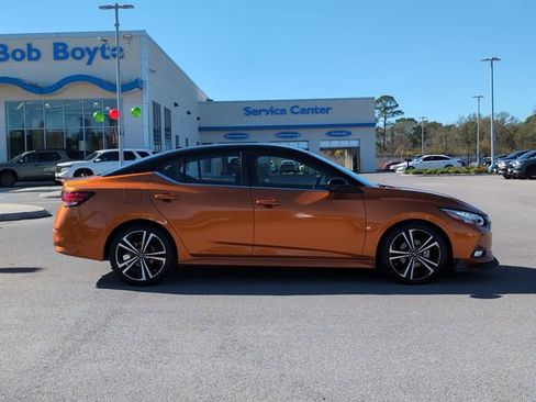 Used 2023 Nissan Sentra SR w/ Electronics Package image 2