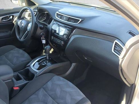 Used 2016 Nissan Rogue S image 21