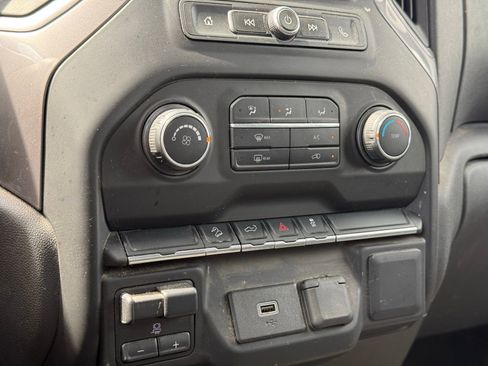 Used 2019 Chevrolet Silverado 1500 Custom Trail Boss w/ Custom Convenience Package image 18