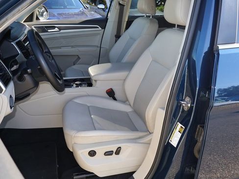 Certified 2022 Volkswagen Atlas SE image 12