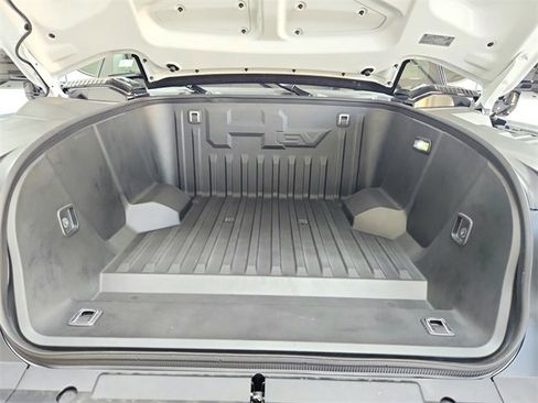 New 2026 GMC Hummer EV SUV image 17