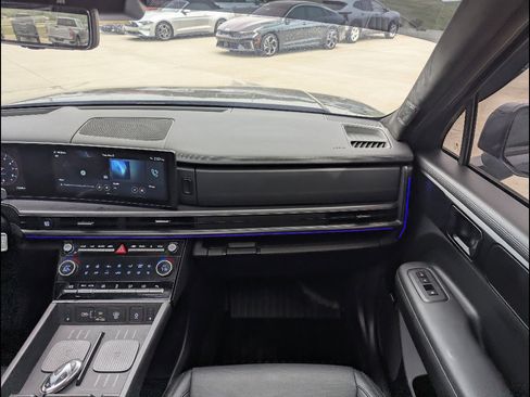 Used 2025 Hyundai Santa Fe Calligraphy AWD/4WD image 4