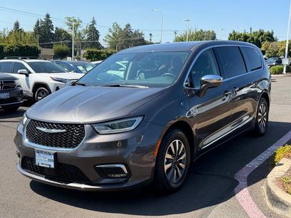 Used 2022 Chrysler Pacifica Limited