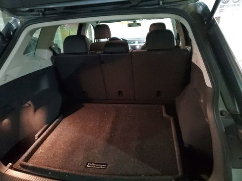 Used 2018 Volkswagen Tiguan SE AWD/4WD image 15
