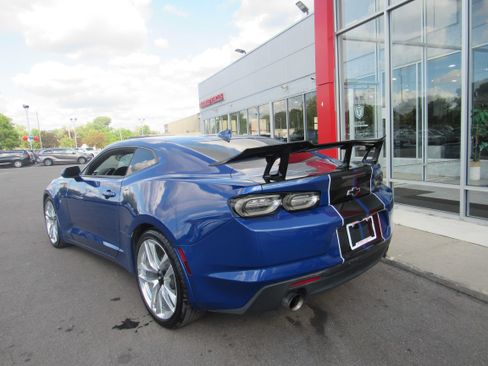 Used 2021 Chevrolet Camaro LT w/ RS Package RWD image 8
