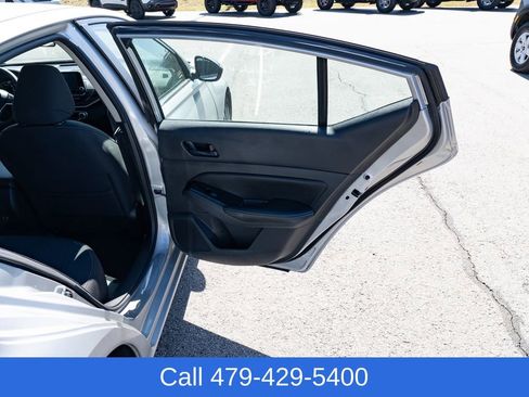Used 2023 Nissan Altima 2.5 SV FWD image 16
