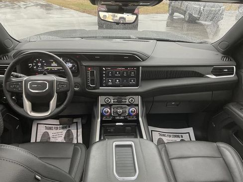 Used 2024 GMC Yukon Denali w/ Advanced Technology Package image 20