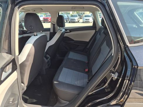 Used 2025 Volkswagen Taos S AWD/4WD image 13