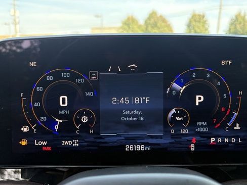 Certified 2025 Chevrolet Suburban Premier image 36