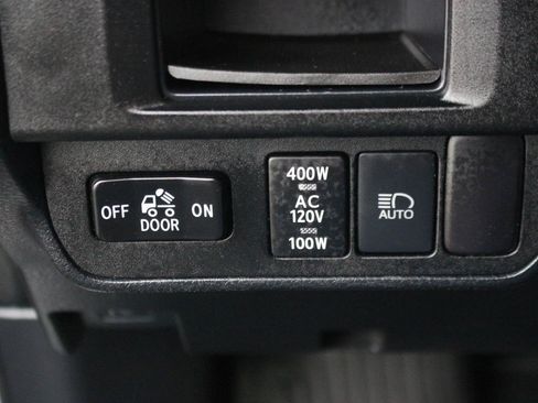 Used 2019 Toyota Tacoma TRD Off-Road w/ Technology Package image 32