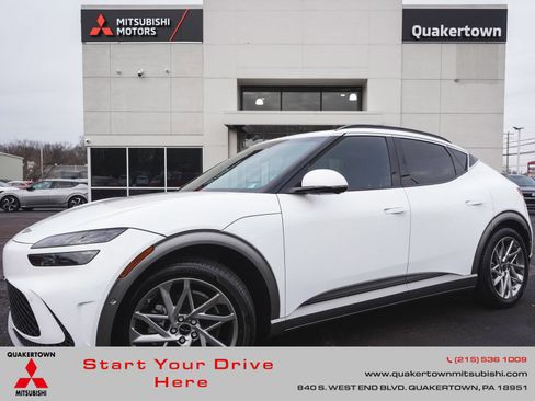 Used 2023 Genesis GV60 Advanced image 1