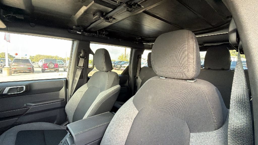 Used 2025 Ford Bronco Big Bend AWD/4WD image 16