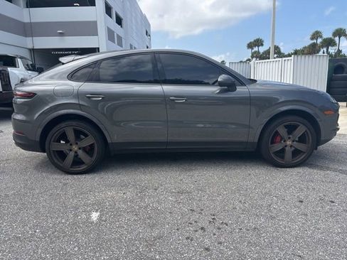 Used 2020 Porsche Cayenne AWD/4WD image 2